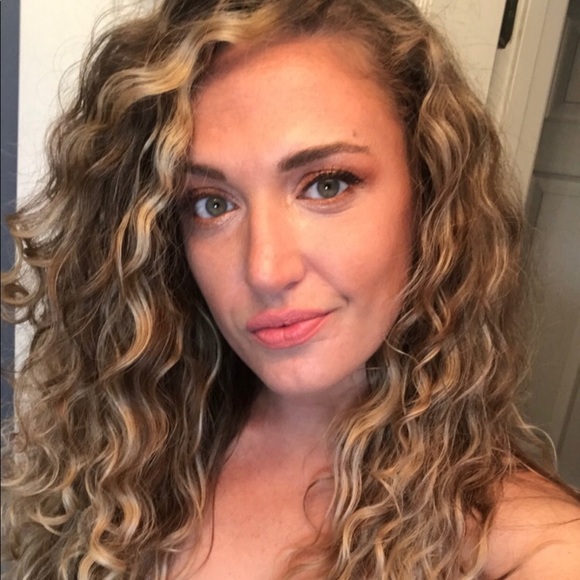 hey y’all! i’m Jetta 🍑 - Picture 5 of 5